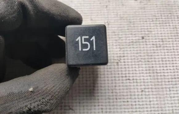 Audi A4 S4 B5 8D Other relay 191945383