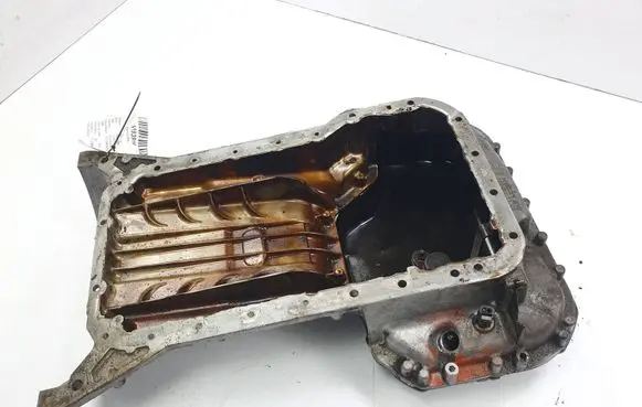Mercedes-Benz CLS C219 Oil sump 2720141302