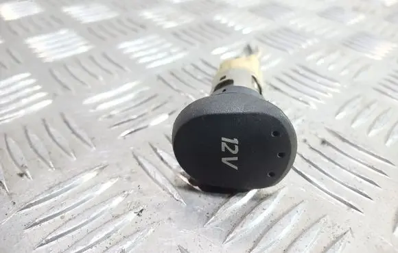 Renault Laguna II 12 V Socket (front) 