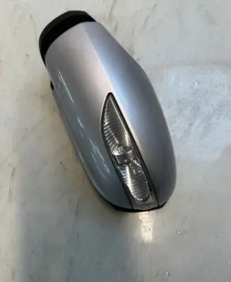 Mercedes-Benz B W245 Front door electric wing mirror 231132