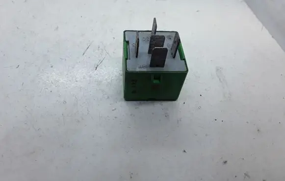 Citroen C4 I Picasso Other relay 12V35A03531
