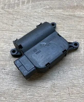 Volkswagen Golf Plus Air flap motor/actuator 0132801362