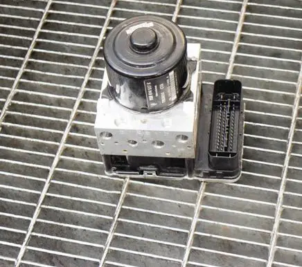 Porsche Macan (95B) ABS Pump 95B614517K