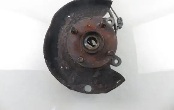 Toyota Yaris Front wheel hub spindle knuckle