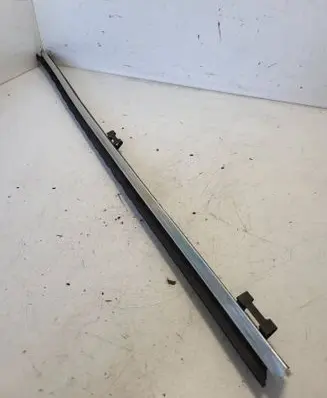 BMW 5 E39 Front door glass trim molding 8185815