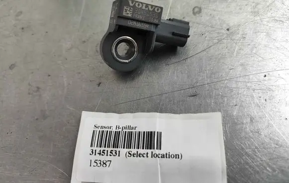 Volvo XC60 Airbag deployment crash/impact sensor 31451531 31360181