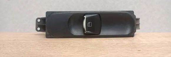 Mercedes-Benz Vito Viano W639 Electric window control switch A6395450613 03ZGS004