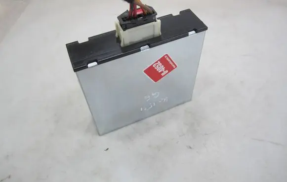 Volkswagen Golf VI Power management control unit 1K0919041 0132845383 8ES01015300