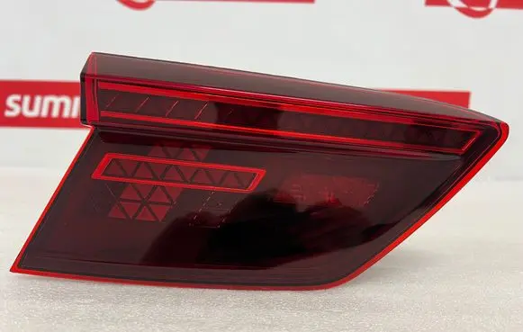 Volkswagen Tiguan Tailgate rear/tail lights 5NA945307D 2SA01252201 00668061