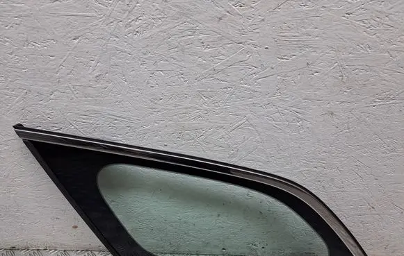 Toyota Avensis T270 Rear side window 6272005080 43R00048