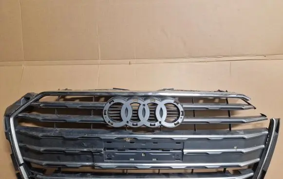 Audi A5 Front bumper upper radiator grill 8W6853651AB