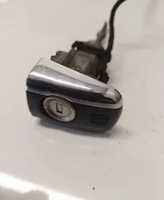 Mercedes-Benz CLK A208 C208 Front door lock (next to the handle) 