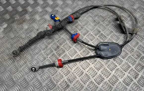 Nissan Qashqai Gear shift cable linkage 112112856