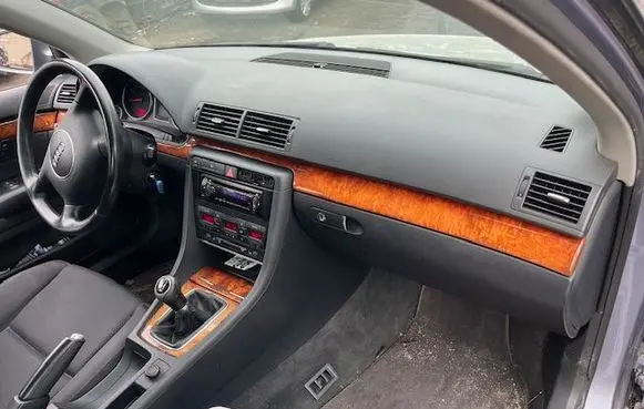 Audi A4 S4 B6 8E 8H Dashboard 