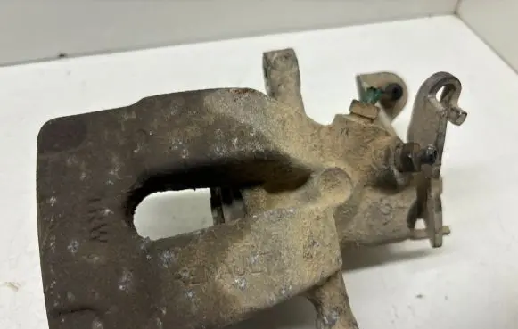 Renault Megane II Rear brake caliper