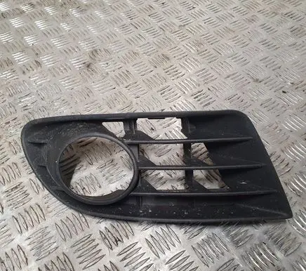 Volkswagen Golf Plus Front bumper lower grill 5M0853665C