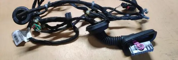 Chevrolet Malibu Front door wiring loom 84098187 33329413