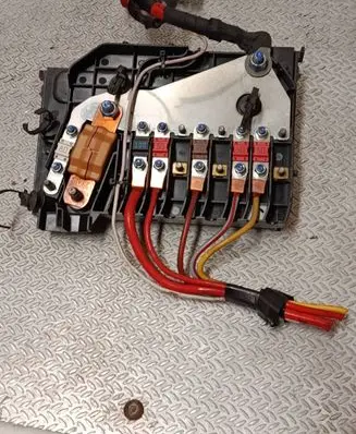 Ford Focus Fuse module AV6T14A067BC