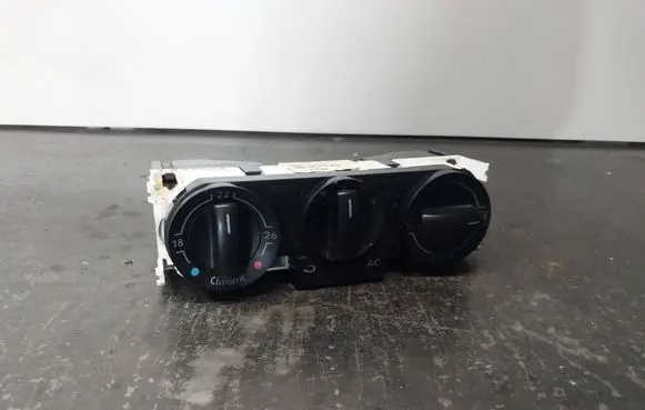 Volkswagen Polo Climate control unit 6Q0820045E