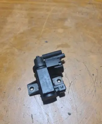 Renault Kangoo II Turbo solenoid valve 149564959R 70181419