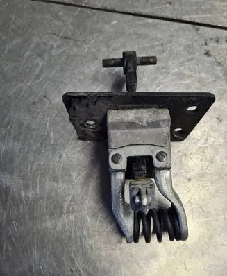 Volkswagen Transporter - Caravelle T5 Rear door check strap stopper 7H0827599B
