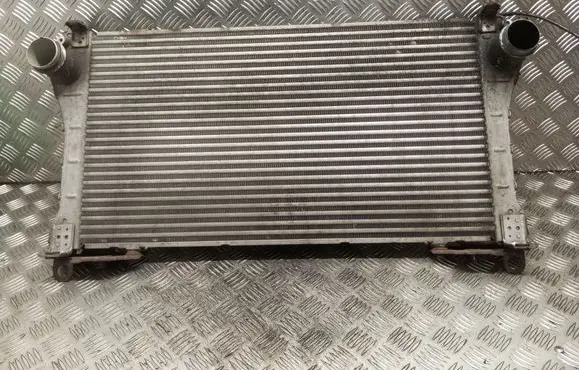 Toyota Auris 150 Intercooler radiator 0R020 JD1271002540