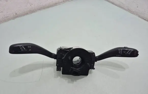Skoda Fabia Mk2 (5J) Wiper turn signal indicator stalk/switch 6Q0953503DQ