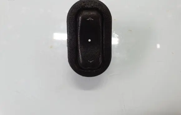 Opel Zafira A Electric window control switch 13363100 90561388
