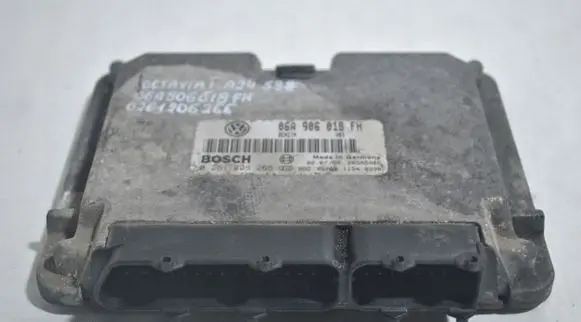Skoda Octavia Mk1 (1U) Engine control unit/module 06A906018FH