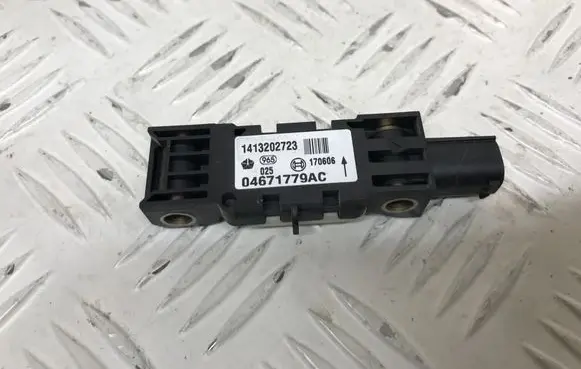 Jeep Grand Cherokee (WK) Airbag deployment crash/impact sensor 04671779AC