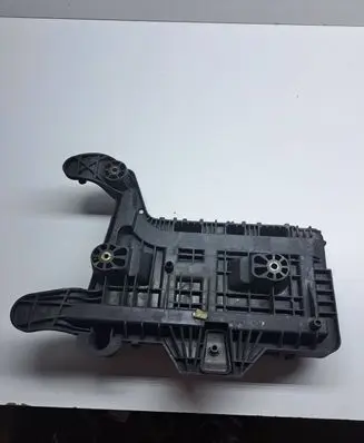 Battery tray