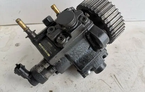 Alfa Romeo 159 Fuel injection high pressure pump 0445010150 0055205935 02000885586