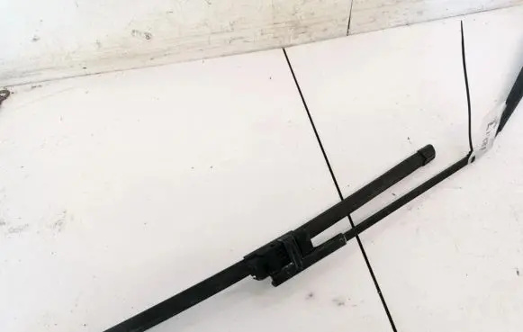 Mazda 3 I Front wiper blade arm