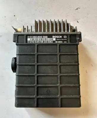 Mercedes-Benz 190 W201 Engine control unit/module 0105455632 A0105455632