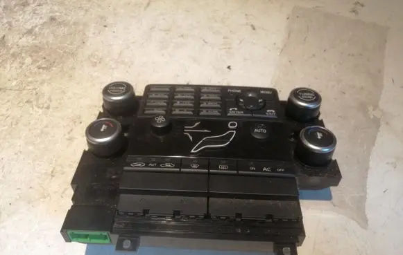 Volvo V70 Climate control unit