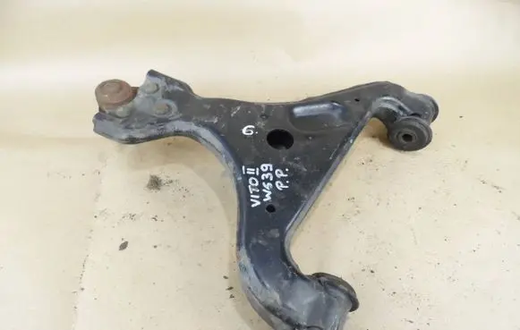 Mercedes-Benz Vito Viano W639 Front lower control arm/wishbone
