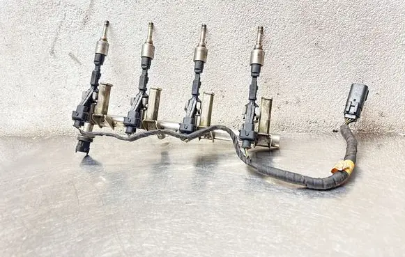 Volvo S60 Fuel main line pipe BM5G9H487CA 0400243381