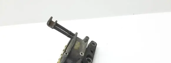 Skoda Superb B8 (3V) Engine mounting bracket