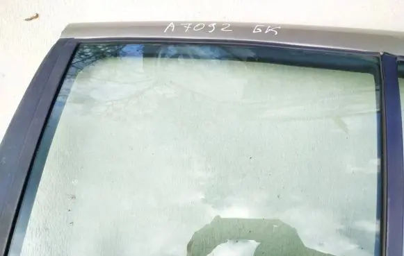 Nissan Almera N16 Rear door window glass
