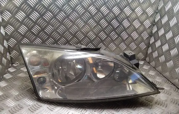 Ford Mondeo Mk III Headlight/headlamp 0301174204 1S7113005SC 030117420400