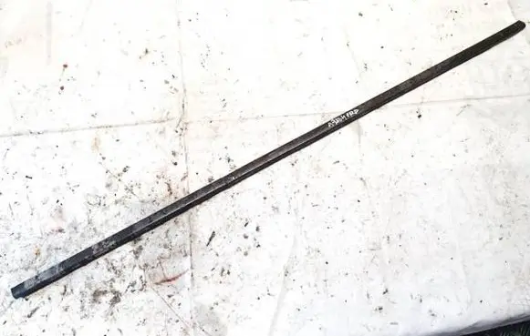 Renault Megane II Front door glass trim molding 