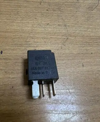 Mercedes-Benz C W203 Other relay 0025421119 D8511