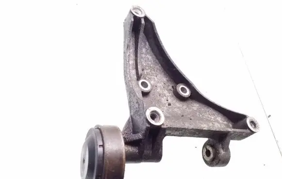Audi A4 S4 B7 8E 8H A/C compressor mount bracket 059260885F