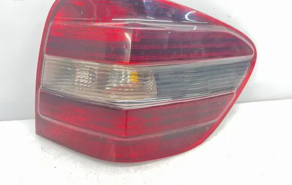 Mercedes-Benz ML W164 Rear/tail lights 404102R