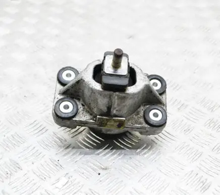 Land Rover Range Rover Sport L494 Engine mount bracket