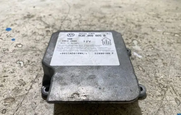 Volkswagen PASSAT B7 Airbag control unit/module 6Q0909605B