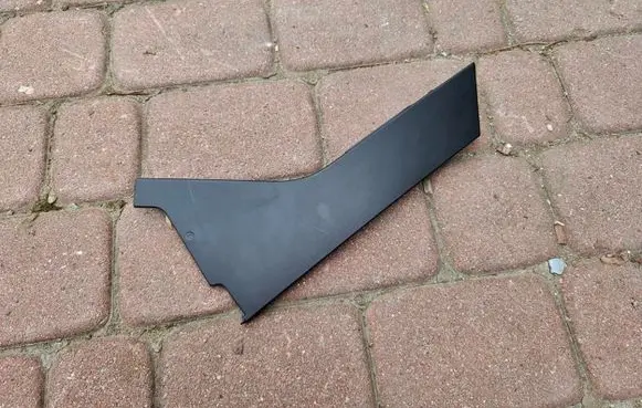 Renault Captur II Front door trim (molding) 822350847R