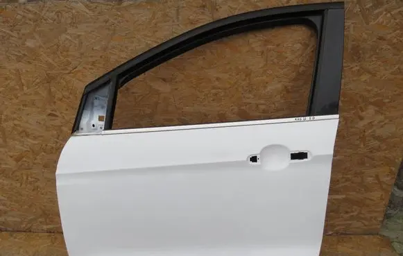 Ford Kuga II Front door 