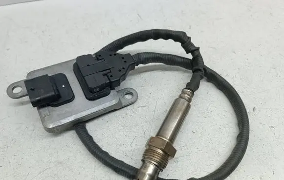 Mercedes-Benz C W205 Lambda probe sensor A0009051512 0009051512