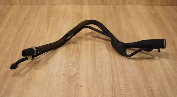 Fuel tank filler neck pipe
